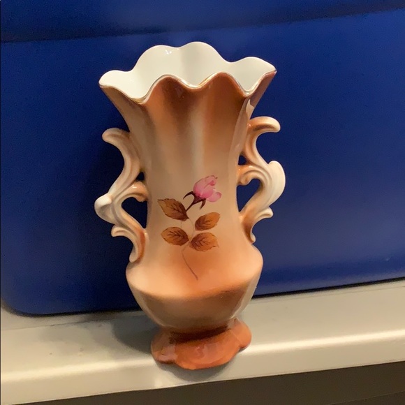 Lipper & Mann Vase - Picture 2 of 5